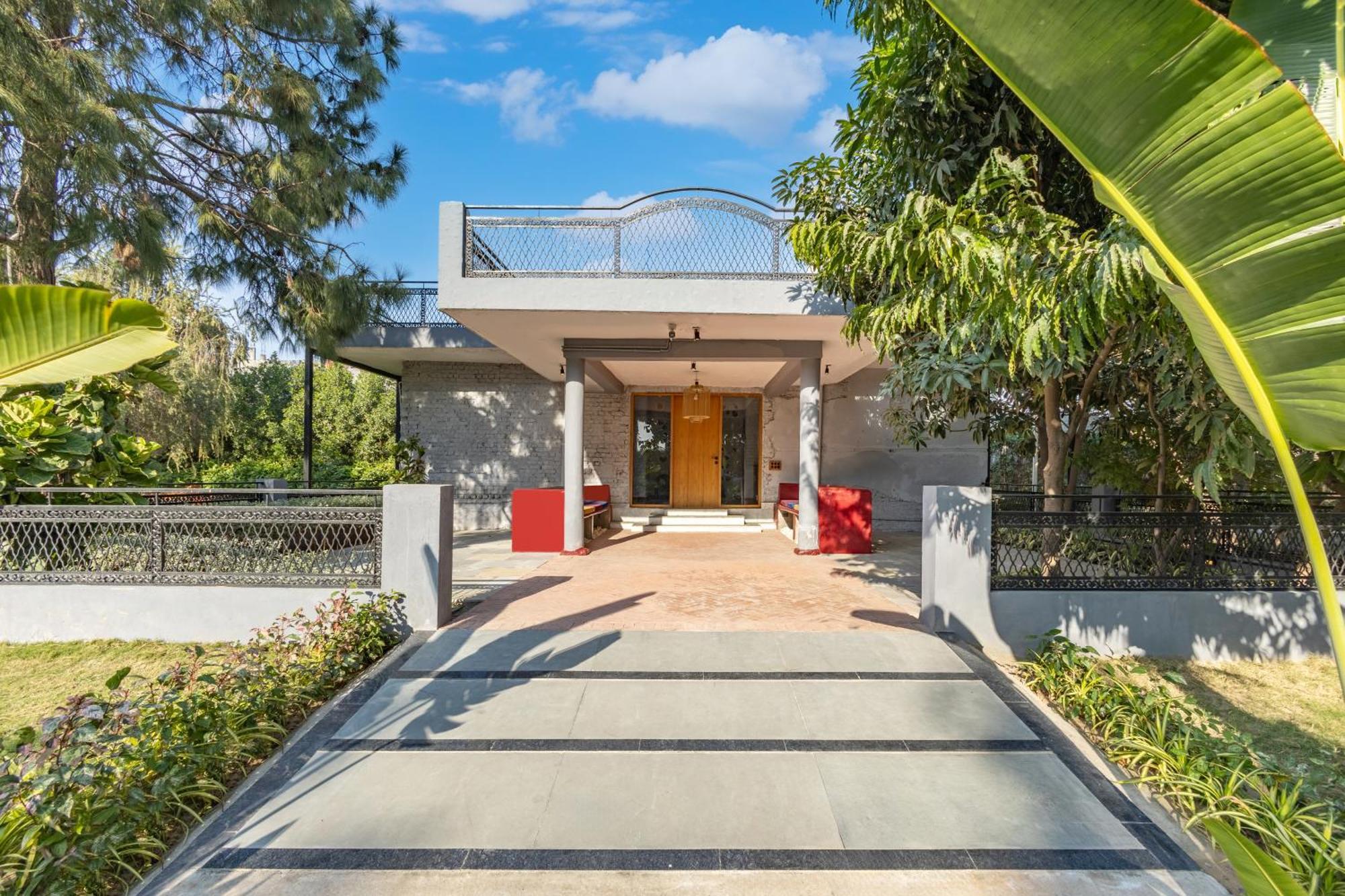 Elivaas Hidden Oasis 4Bhk With Pool, Mud House & Container House Villa Dhauj Buitenkant foto