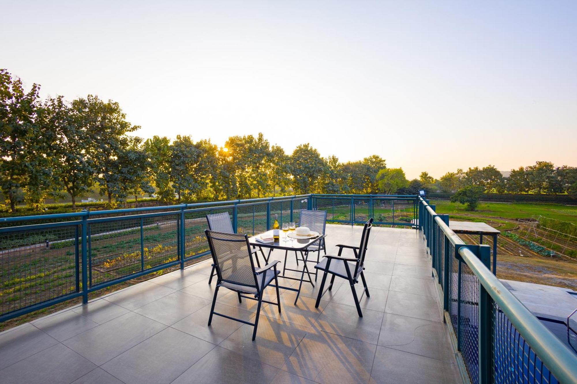 Elivaas Hidden Oasis 4Bhk With Pool, Mud House & Container House Villa Dhauj Buitenkant foto